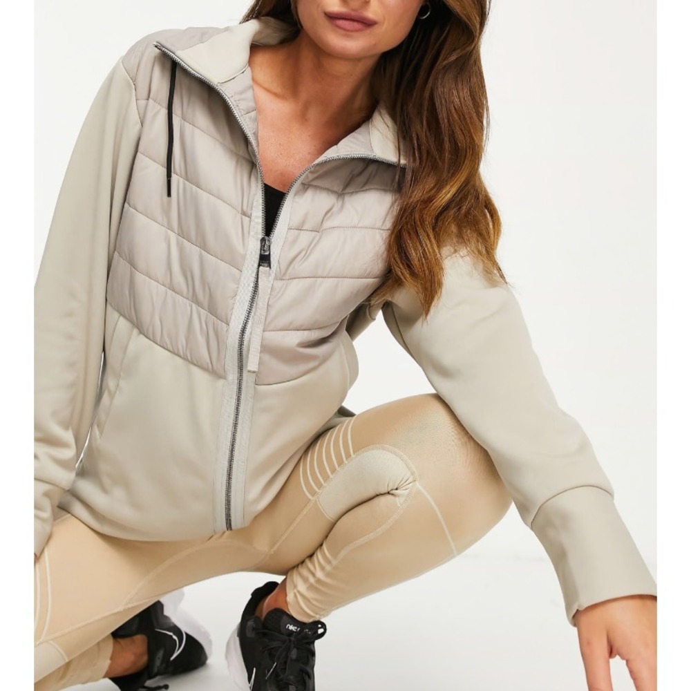 Varley Balfern Primaloft Light Jacket Tan Quilted Yokes Fleece Lined Full Zip M